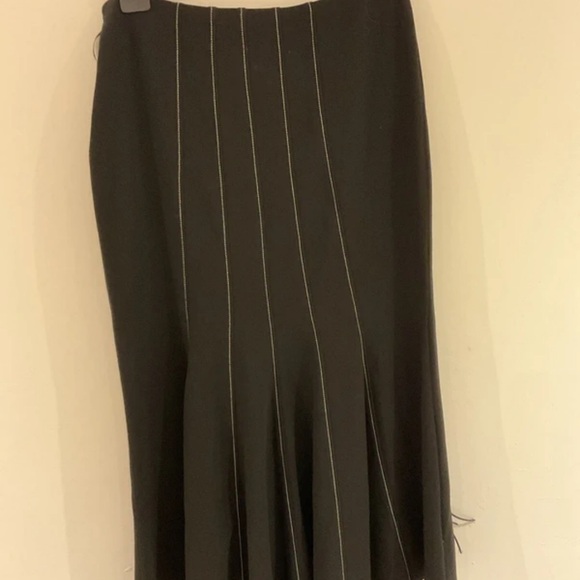 F&F Elegant Black A-Line Skirt with Ring Detail - Picture 2 of 3